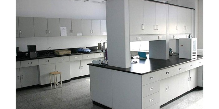 實驗室廠家：專業(yè)選購實驗臺的技巧有哪幾點